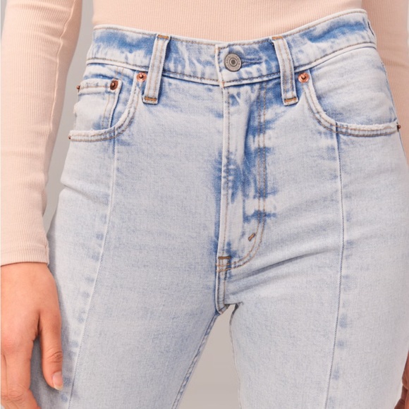 Abercrombie and Fitch, high-rise skinny jean - Picture 2 of 8